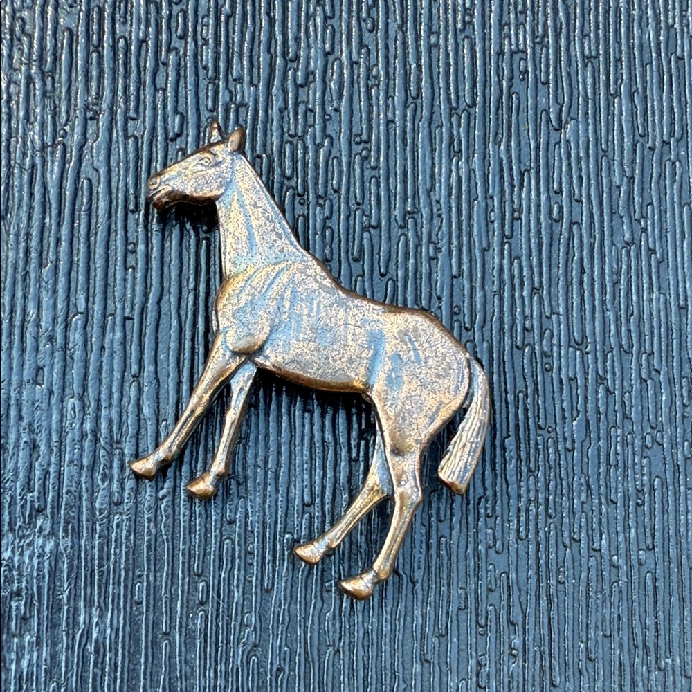 ON SALE!
Elegant Bronze Horse broach